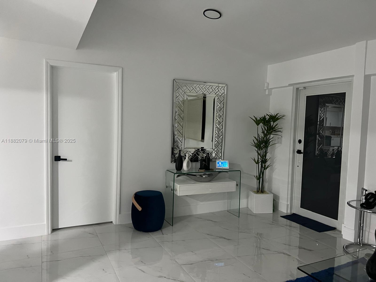 SIERRA MIRADA - фото