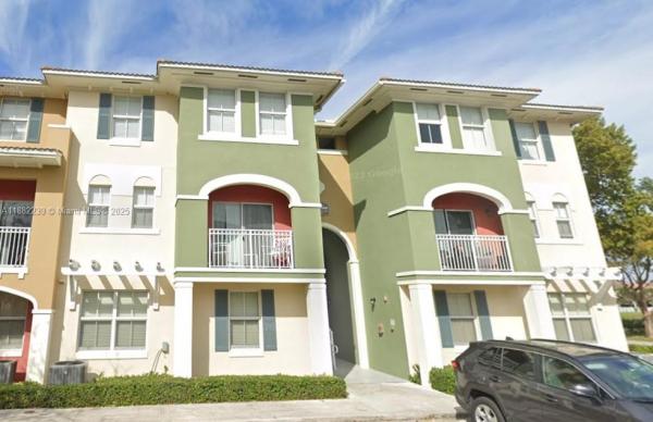 PROMENADE SHORES AT DORAL