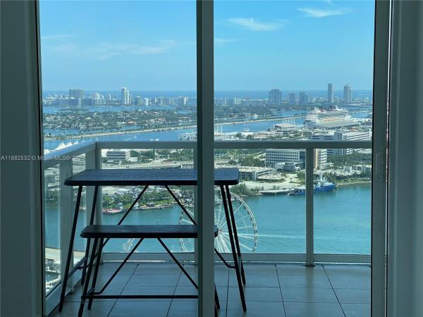 253 NE 2ND ST #3703, MIAMI, FL 33132