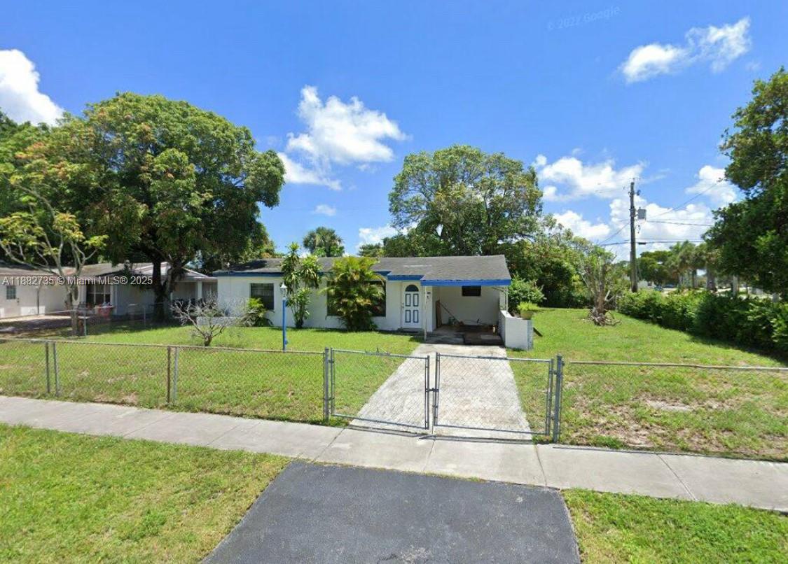 ACADEMY AWARD HOMES SECTI - фото