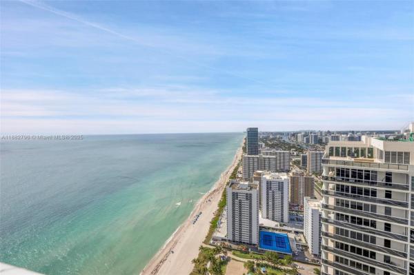1830 S OCEAN DR #4704, HALLANDALE BEACH, FL 33009