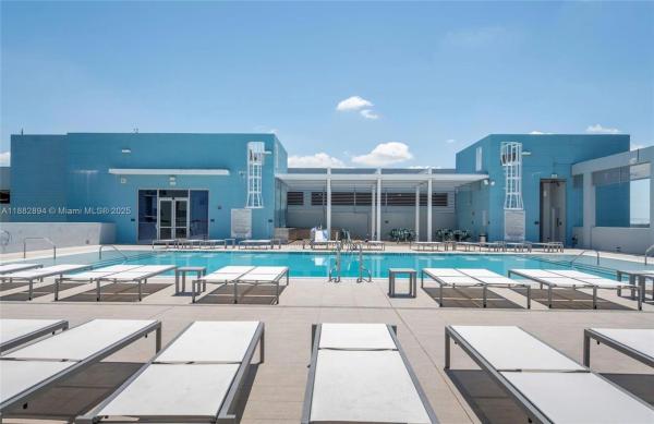 GRAND BAY COMMONS SOUTH