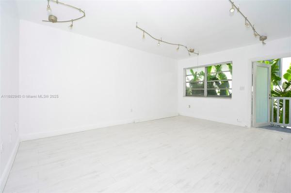 344 MERIDIAN AVE CONDO