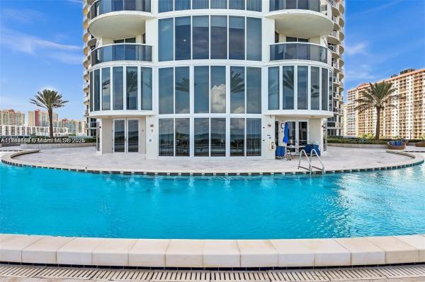 17201 COLLINS AVE #3302, SUNNY ISLES BEACH, FL 33160