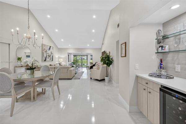 ¤GLADES OF BOCA LAGO CONDO