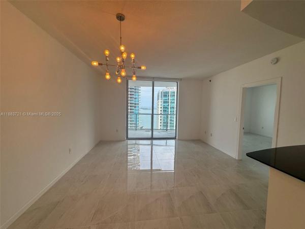 1060 BRICKELL AVE #3005, MIAMI, FL 33131