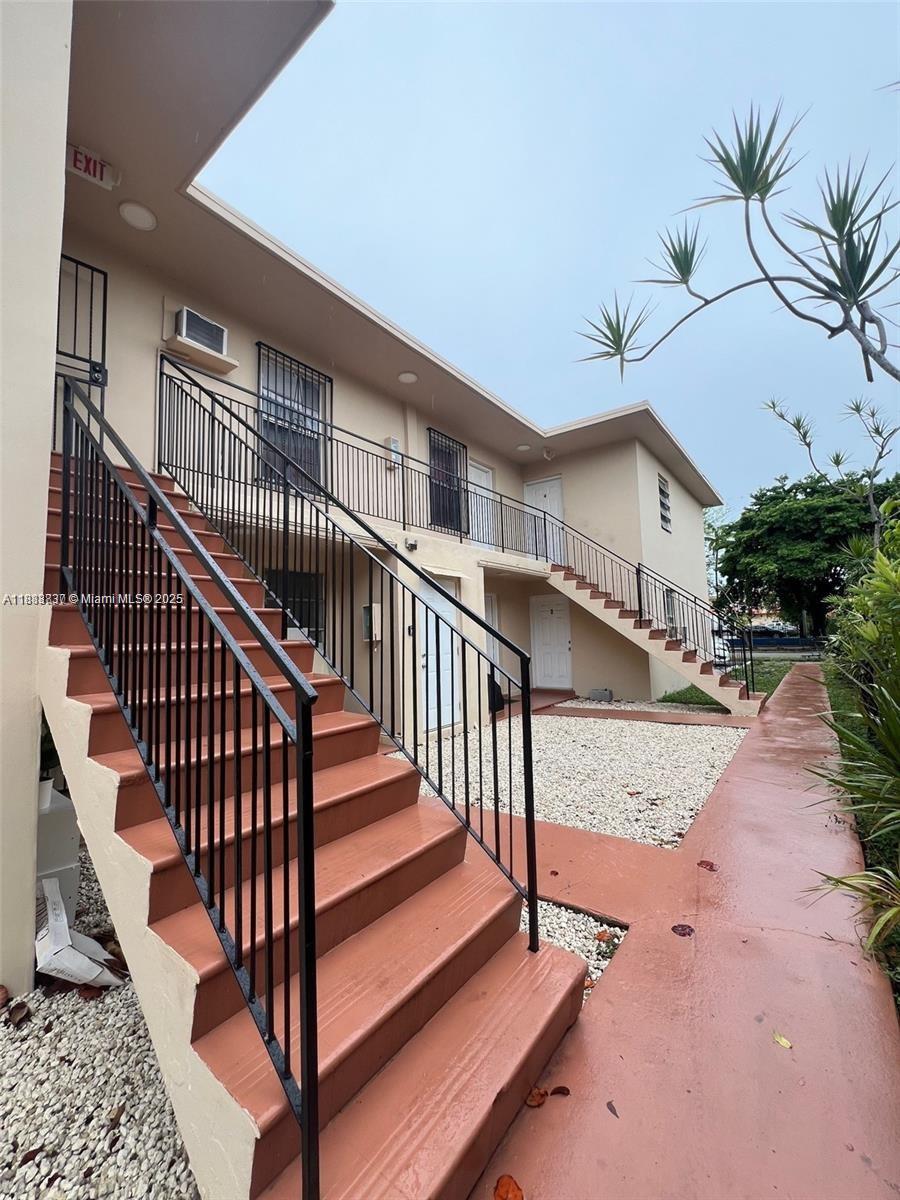 LAWRENCE ESTATE LAND CO - фото