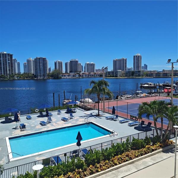 COMMODORE PLAZA CONDO