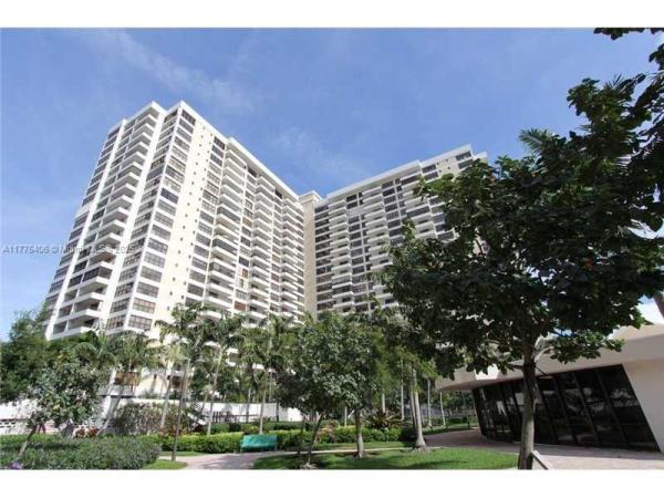 600 THREE ISLANDS BLVD #308, HALLANDALE BEACH, FL 33009