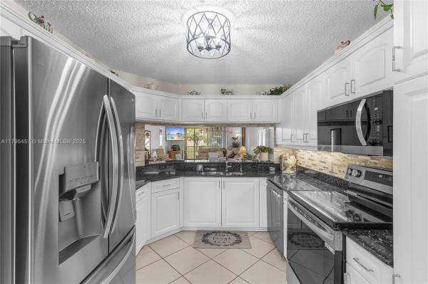 Sunrise Lakes Phase 4