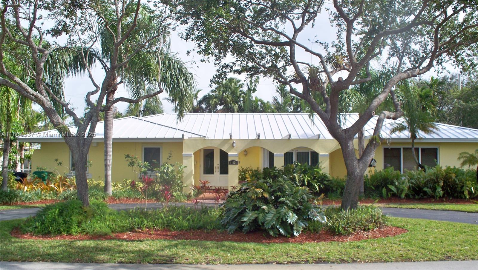 KENDALL PARK ESTATES - фото