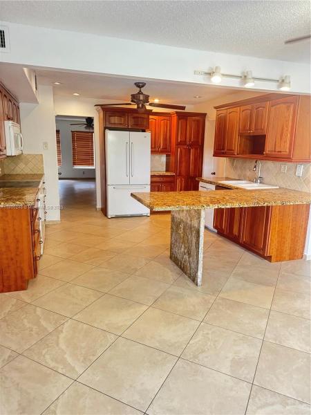 SPRINGS COLONY CLUB CONDO