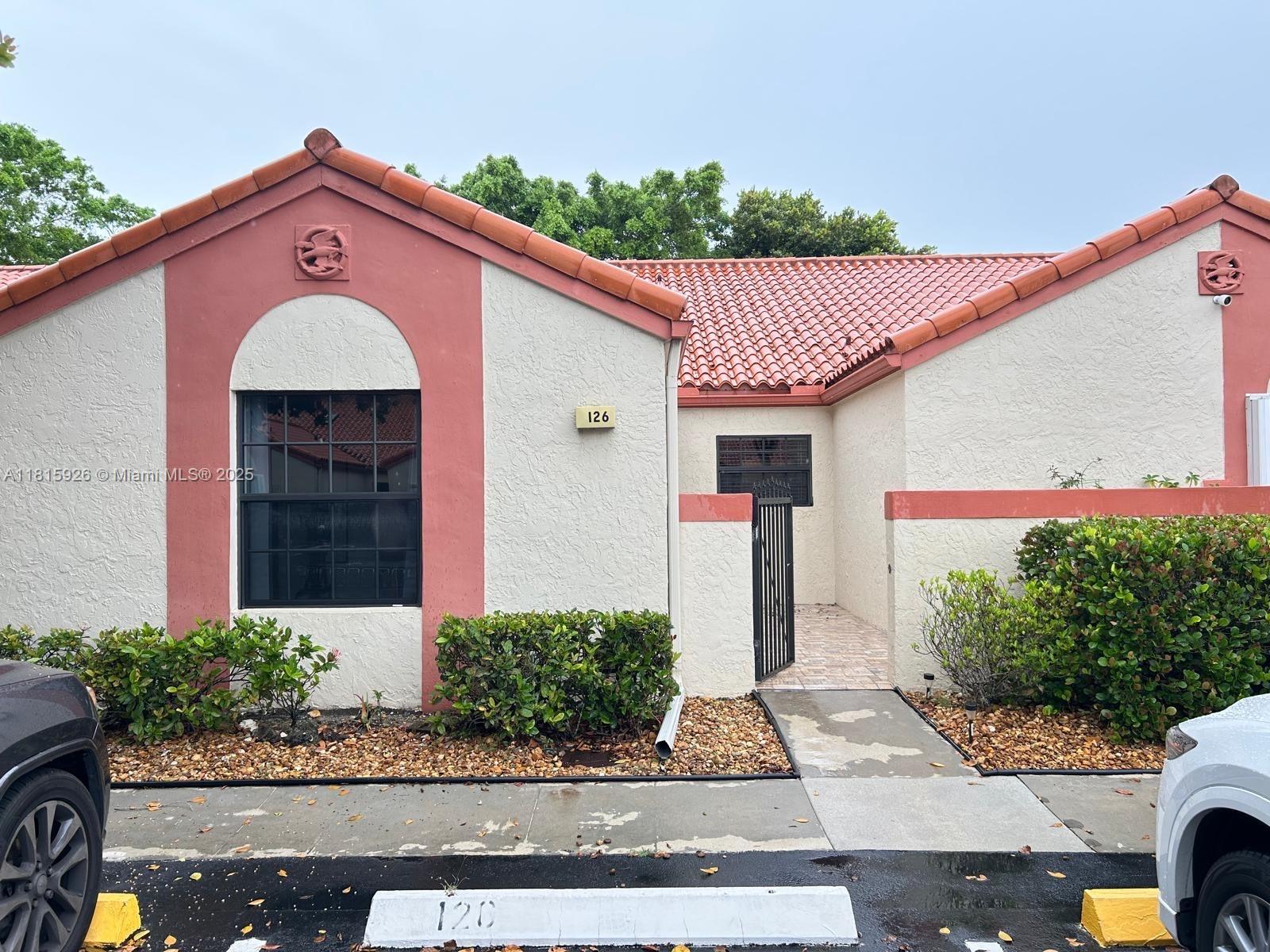 Independence Bay - фото