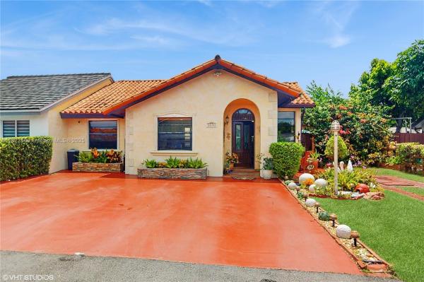 Bird Lakes Townhouse