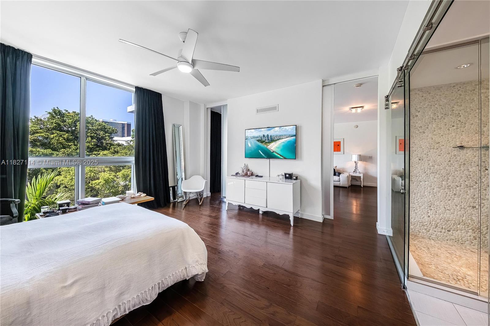 IOS on the Bay - фото