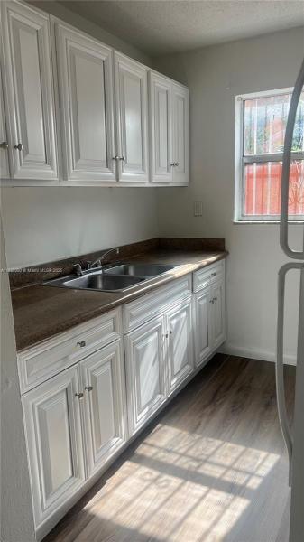 LAWRENCE ESTATE LAND CO