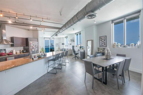 Star Lofts on the Bay