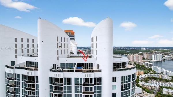 18201 COLLINS AVE #TS2 & TS3, SUNNY ISLES BEACH, FL 33160