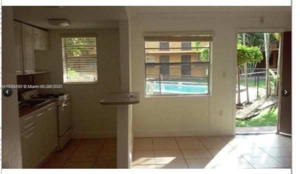 VILLAS OF WEST BIRD CONDO