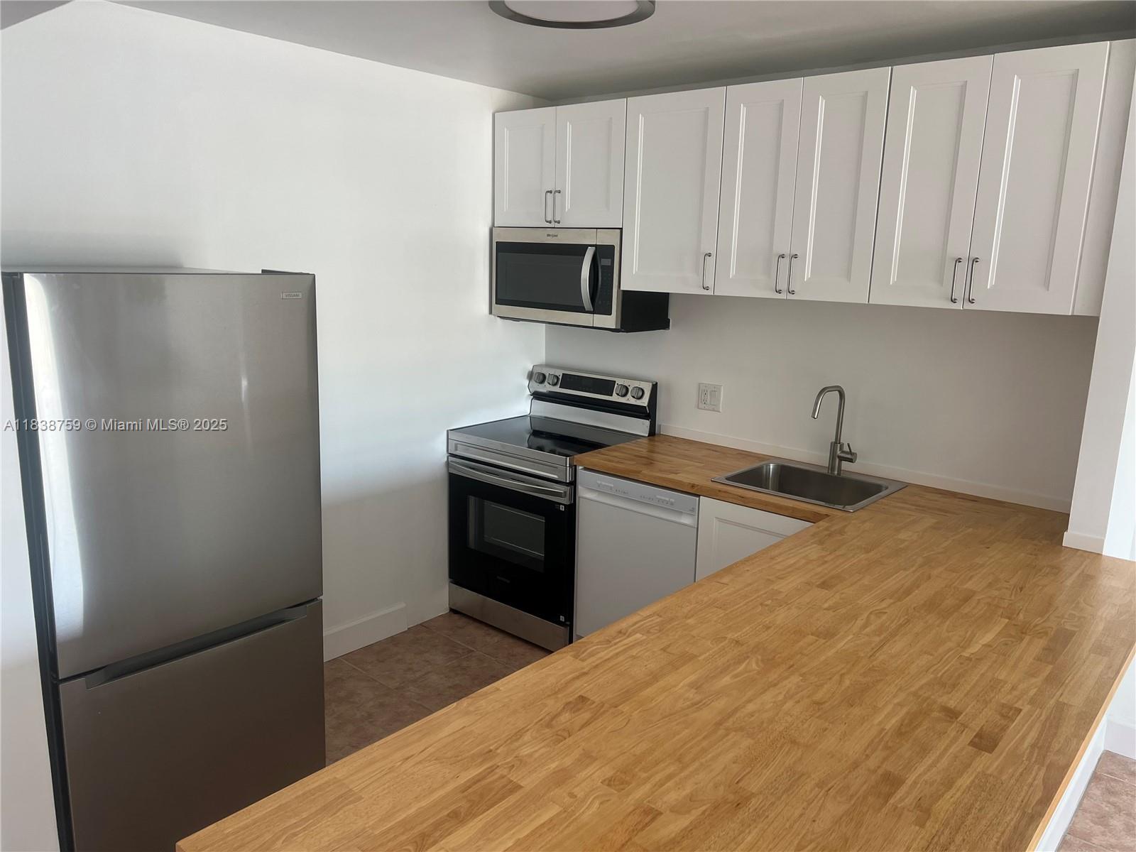 ISLAND PLACE AT NORTH BAY - фото