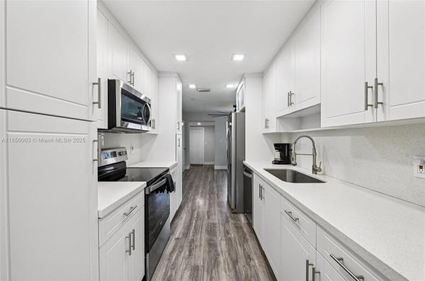 COLLIER MANOR 2ND ADD