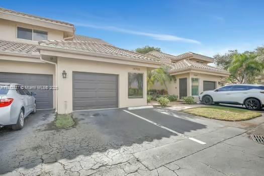 CALIFORNIA COURTS CONDO - фото