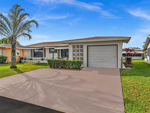 MAINLANDS OF TAMARAC LAKE