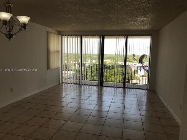 GREENWICH PH I CONDO