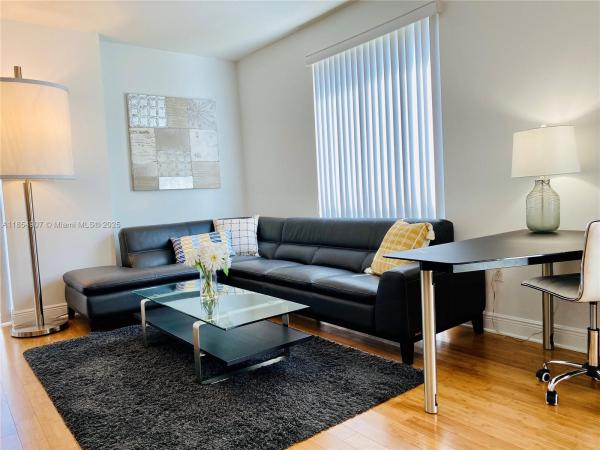 DOWNTOWN DADELAND CONDO N