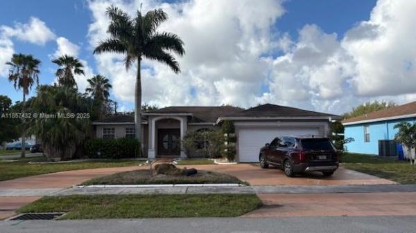 POMPANO BCH COMMUNITY