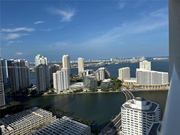 950 BRICKELL BAY DR #3804, MIAMI, FL 33131