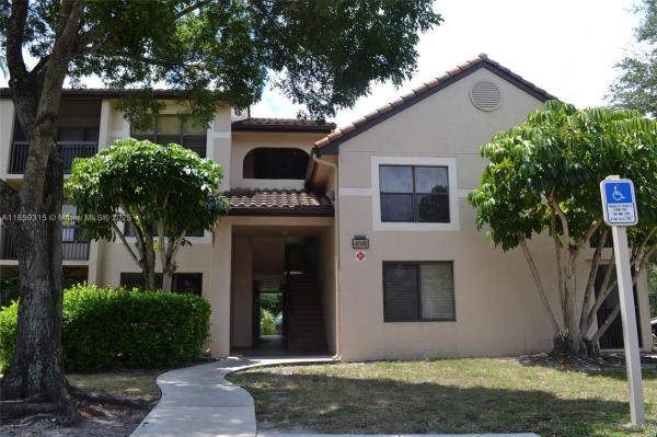 PALM AIRE GARDENS CONDO