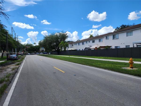 KENDALL PALMS A CONDO