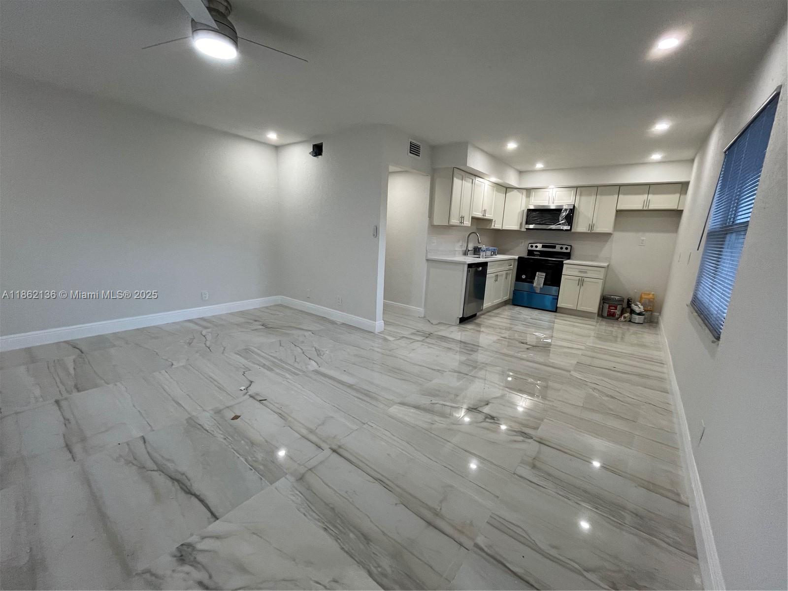 CORAL SPRINGS SUB NO 1 - фото