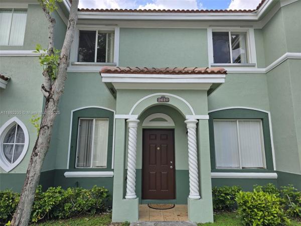 SHOMA TOWNHOMES AT KEYSCO