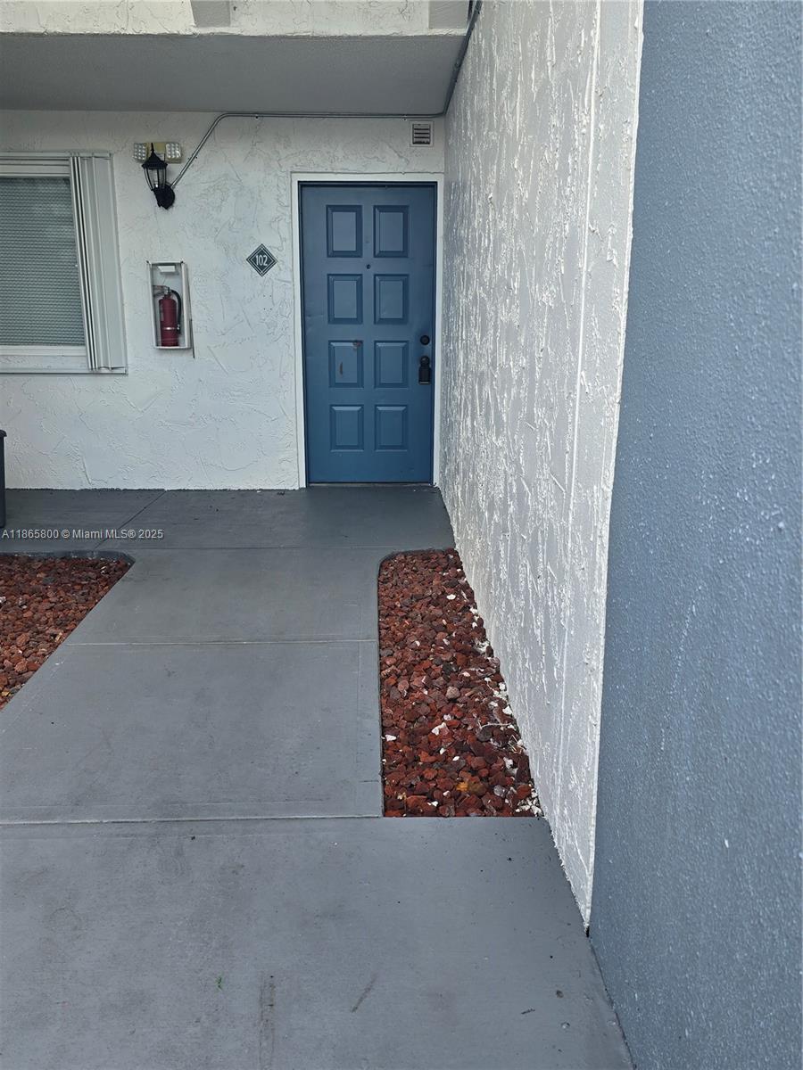 VALENCIA AT DORAL CONDO N - фото