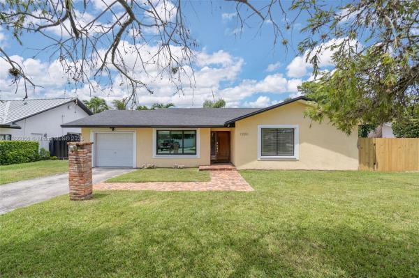 CALUSA CLUB ESTATES 4TH A