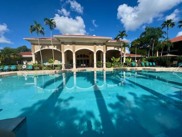 MARQUESA CONDO - фото