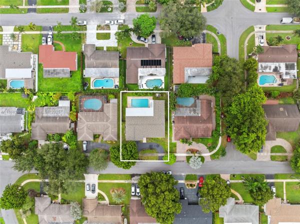 PEMBROKE LAKES SEC 6