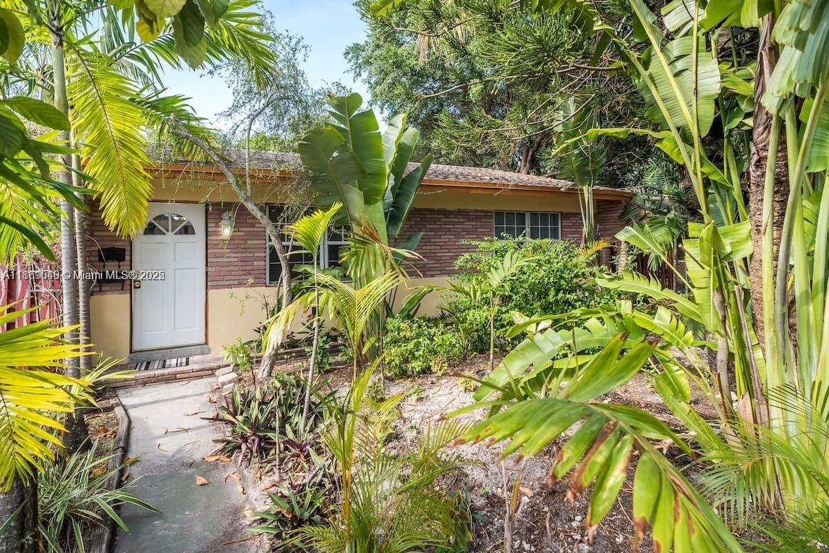 HOLLYWOOD TERRACE - фото