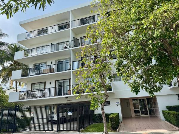 1900 MERIDIAN AVE CONDO