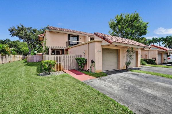 TOWNHOUSES OF CALIFORNIA