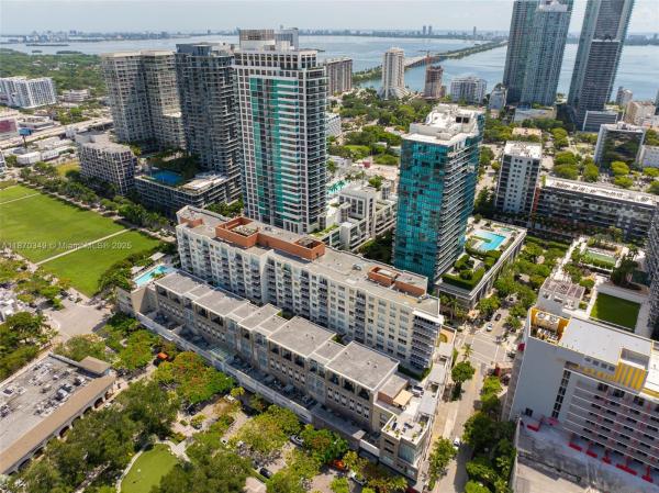 MIDBLOCK MIAMI CONDO