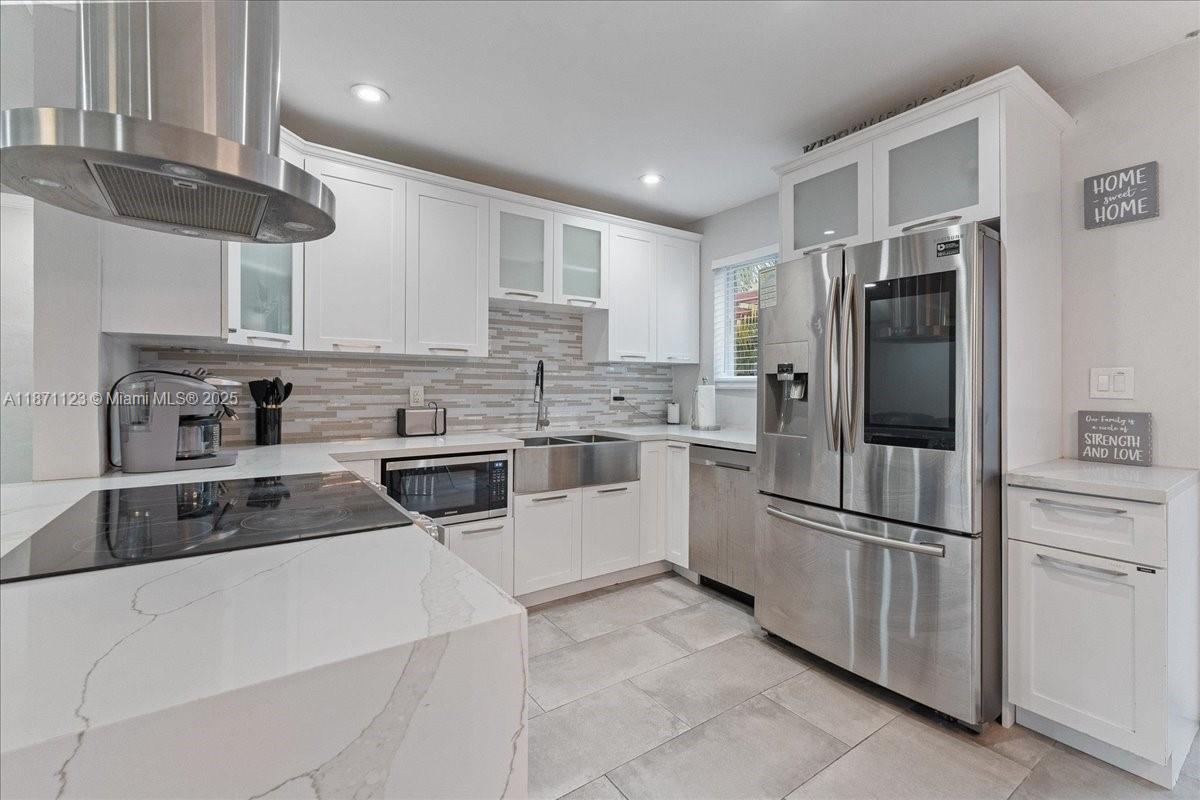 MARCH ESTATES AMEN - фото