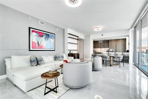 17550 COLLINS AVE #1405, SUNNY ISLES BEACH, FL 33160