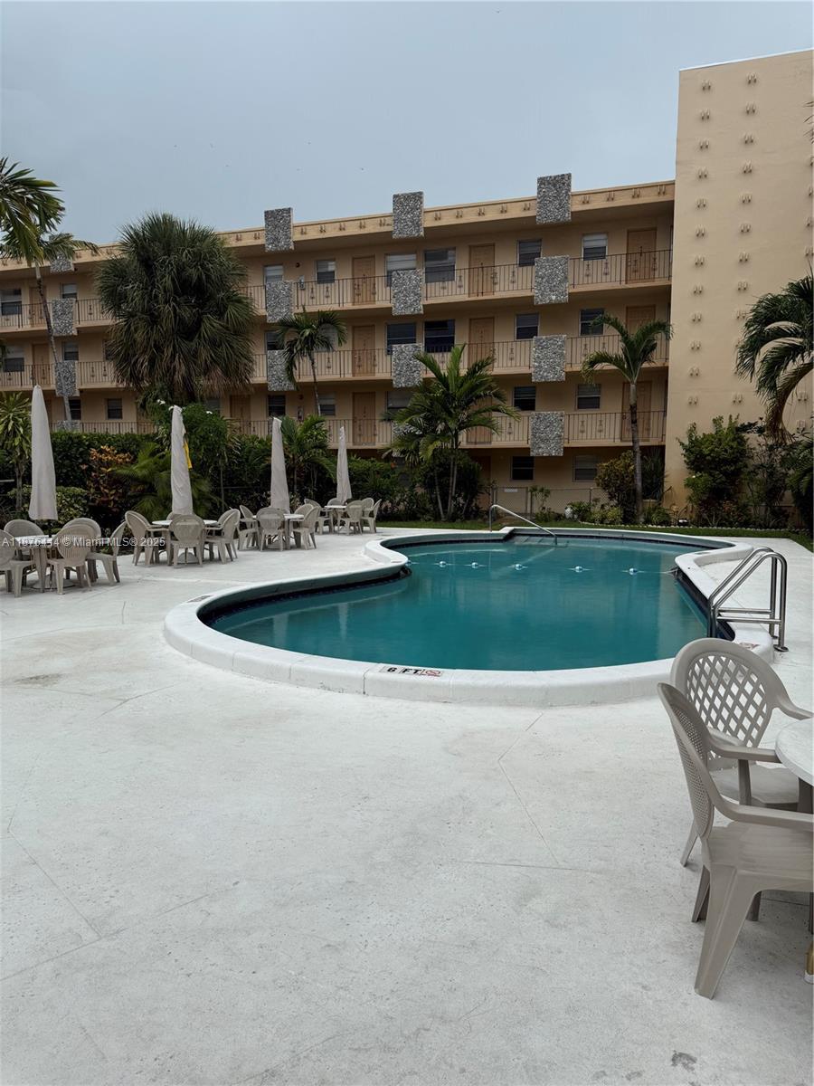 Warrenton House - фото