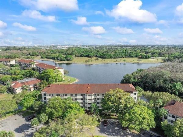 APPLEWOOD VILLAGE IV-A