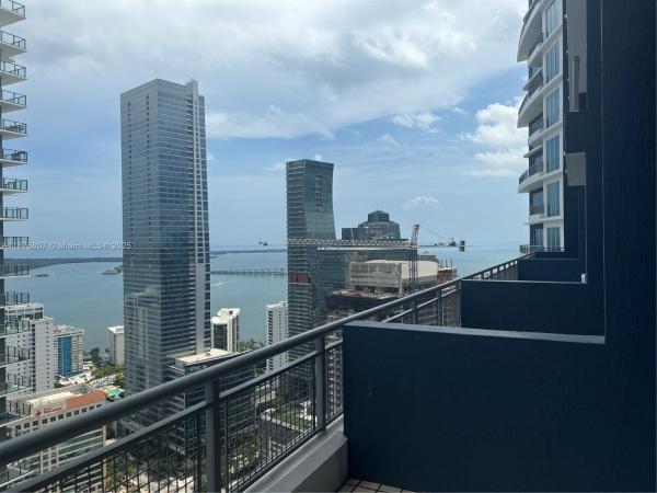 INFINITY AT BRICKELL