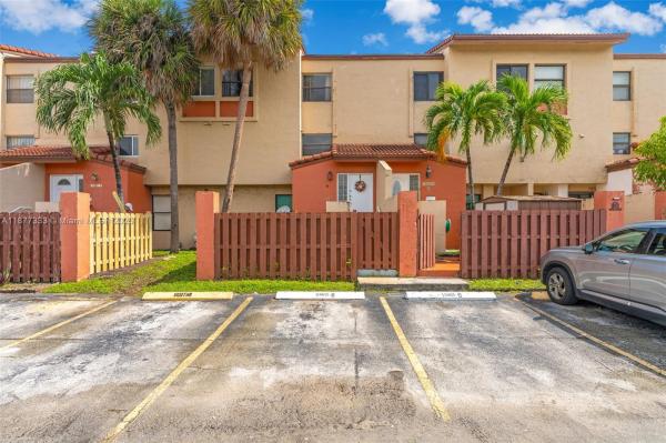 WINDSONG LAKES VILLAGE