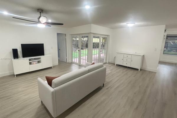 HACIENDA ESTATES SEC 1